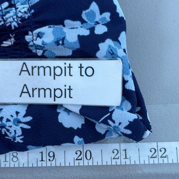 Michael Kors Blouse Top Shirt Womens XL Extra Large Blue Floral Button Peasant - Picture 13 of 14